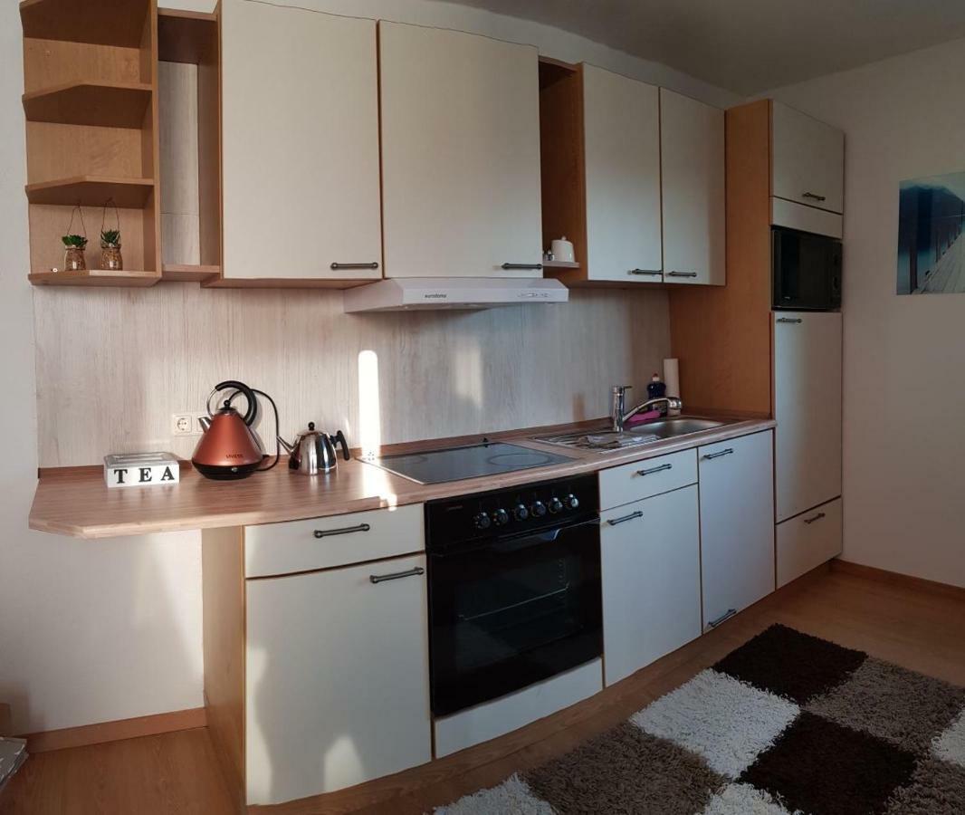 Heimathafen Appartement Neufolstenhausen Buitenkant foto