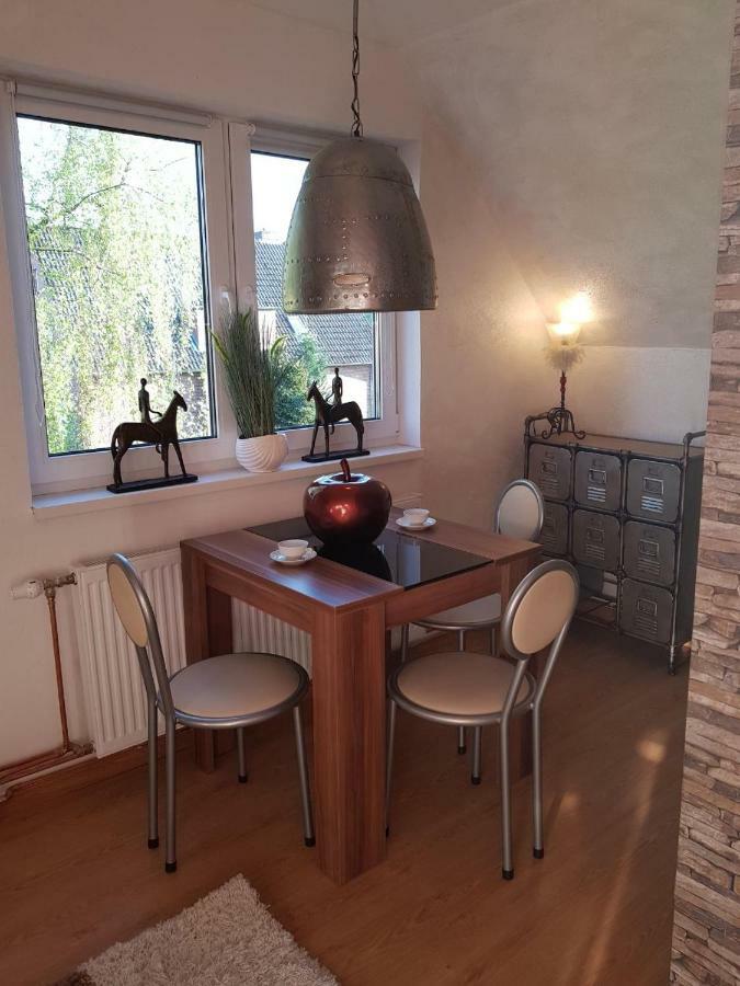 Heimathafen Appartement Neufolstenhausen Buitenkant foto